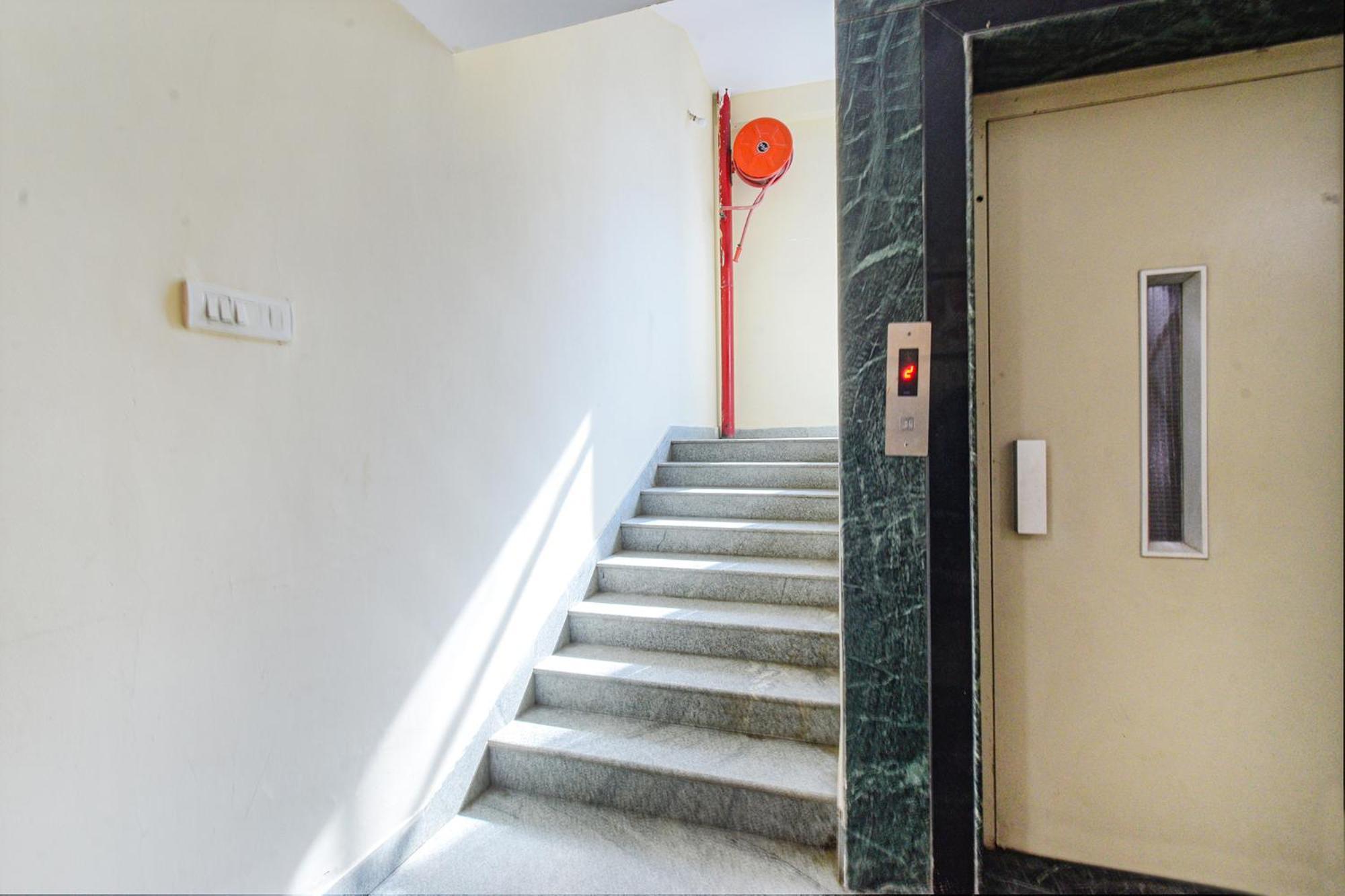 Fabhotel N Residency, Hitech City - 350M From Yashoda Hospital, Hitech City Haydarabad Dış mekan fotoğraf